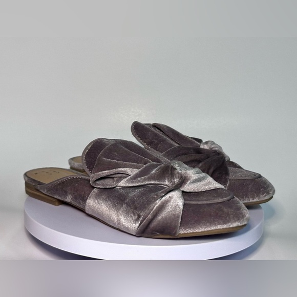 A New Day Slippers Lavendar - Picture 4 of 7